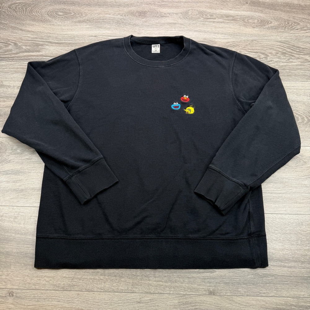 Uniqlo KAWS Sesame Street Sweatshirt Mens XL Black Elmo Cookie Monster Big Bird